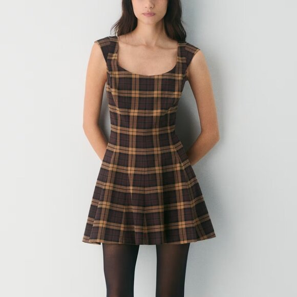 Sunday Best Doe Dress - Picture 3 of 5